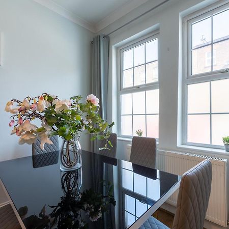 Spacious Comfy 2Br Flat Appartement Londen Buitenkant foto