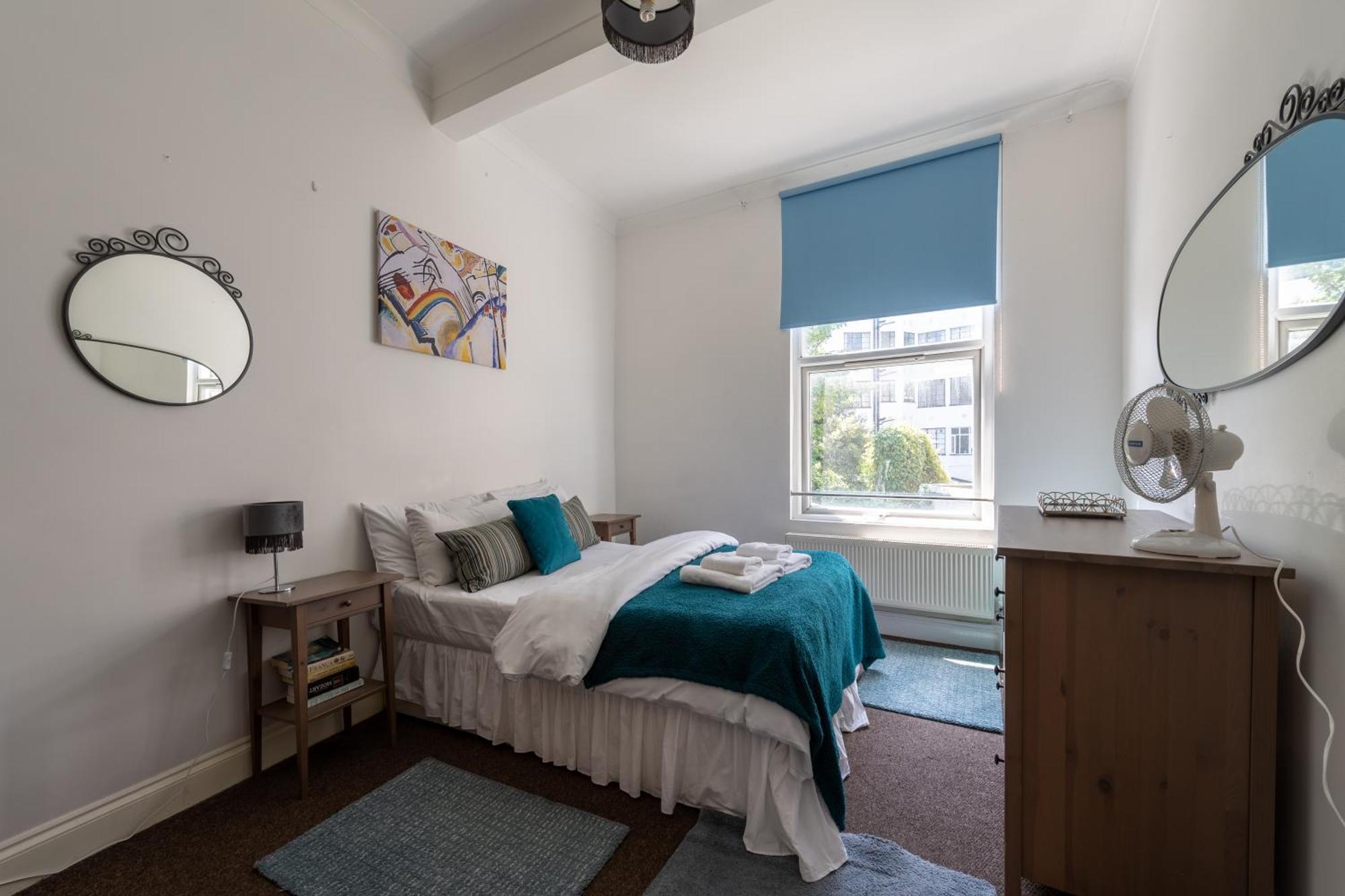 Spacious Comfy 2Br Flat Appartement Londen Buitenkant foto